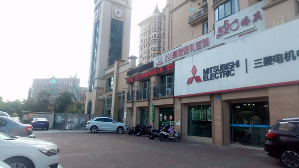 姜堰三水大道門頭招牌制作安裝進(jìn)行中……