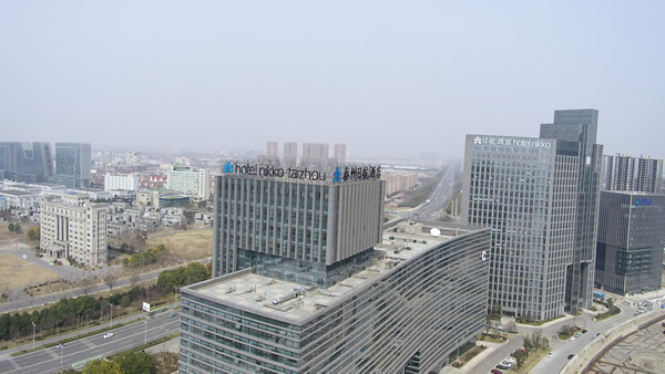 泰州日航酒店樓頂招牌發(fā)光字制作安裝